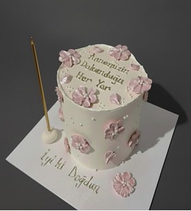 Anneler Gününe Özel Yazılı ve Pembe Çiçekli Butik Pasta